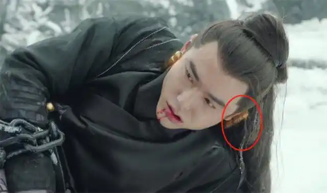 让人爆笑的电视剧穿帮镜头,被秀了满满一脸的智商!