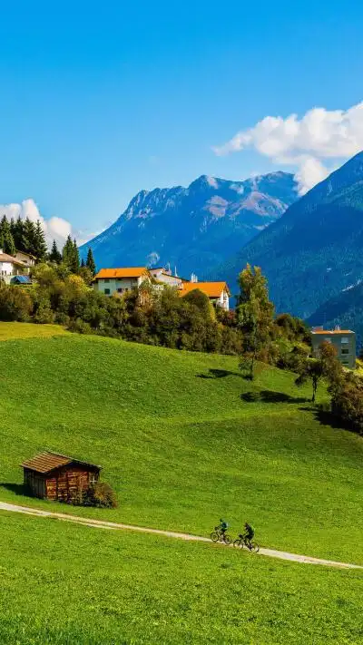 高清壁纸 背景图片 静物 风景 城市 乡村 鲜花 花瓶 天空 灯火 建筑物