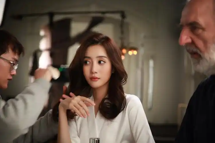 王梓薇图片 王梓薇品牌代言图片