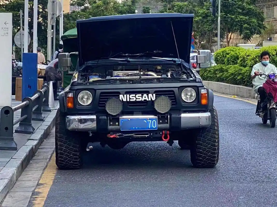 全国少见的尼桑途乐y60短款柴油4.