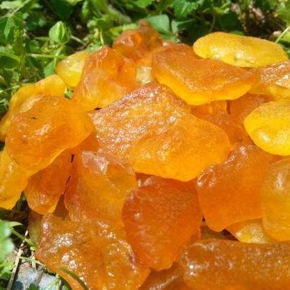 天然琥珀和马丽散的区别,天然琥珀和马丽散有什么不一样?