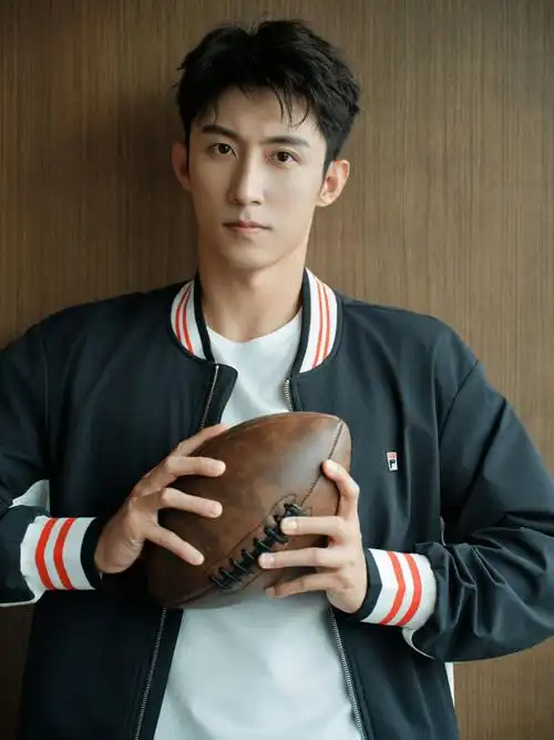 脸只有巴掌大一点了好可爱好漂亮#黄景瑜