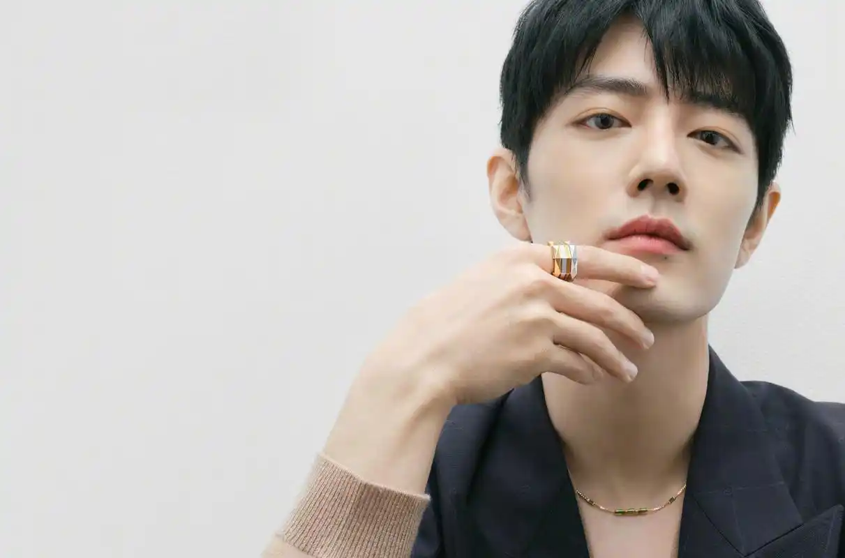 rayli fashion 古驰携手品牌代言人#肖战# 呈现全新gucci link to