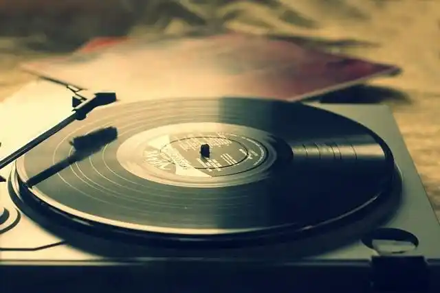 张曼娟世界不同于想象