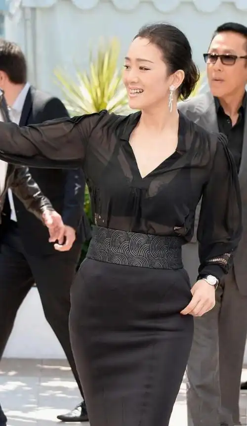 巩俐的胸有多大图片