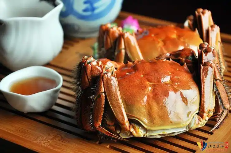 阳澄湖大闸蟹供不应求每个江苏人只能分23只蟹脚