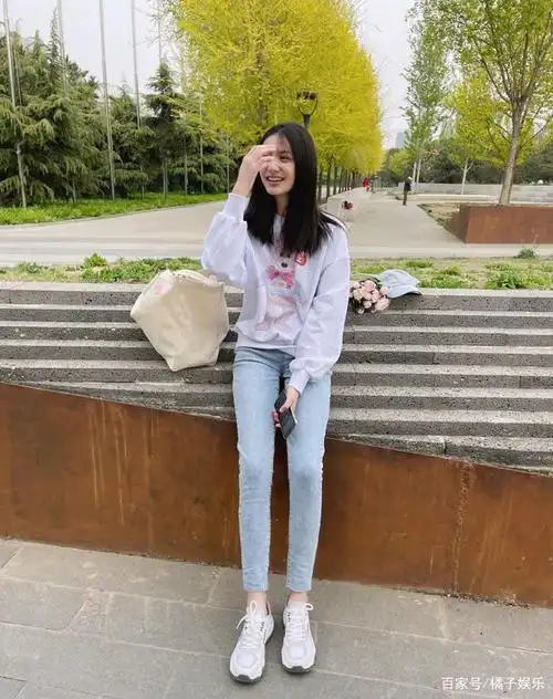 童星也内卷了?张籽沐13岁演高中生,小温宜纪姿含却没小时候火?