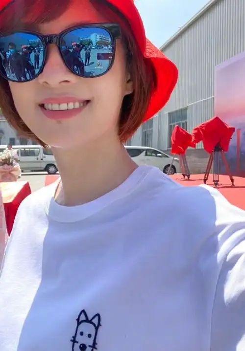 有种整容叫孙俪剪短发青春打扮如20岁生图比杨超越还年轻