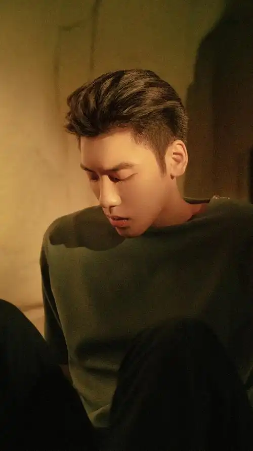 十五的月亮十六圆,十五的帅气十六送上.@王子异