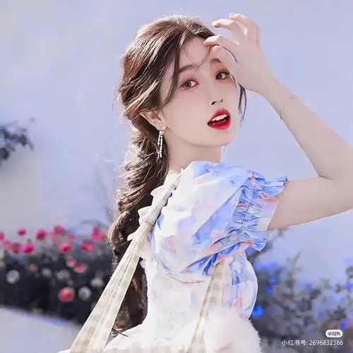 明星头像虞书欣