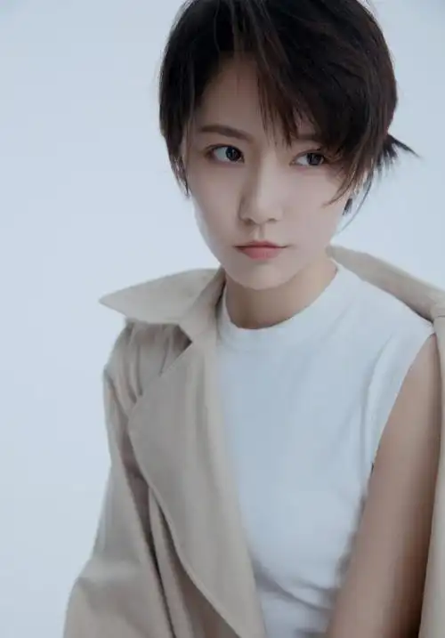 斗鱼成果图片写真爱情公寓诸葛大力长发照片斗鱼主播成果微博生活照