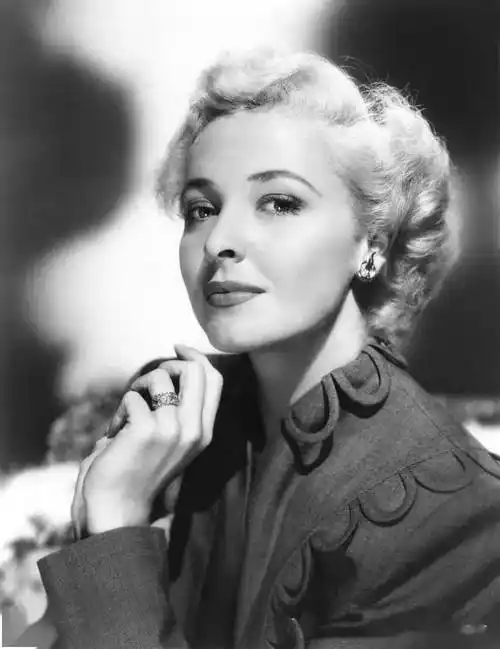 20世纪40年代美国女演员拉雷恩戴