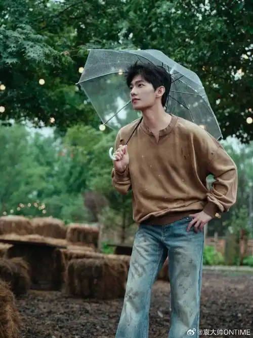 与@杨洋一起邂逅小羊肖恩感受这片刻的宁静