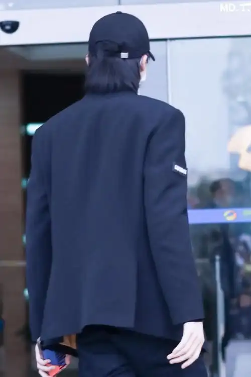 摩登兄弟超话|#刘宇宁演唱网剧司藤主题曲#迷人的背影069969