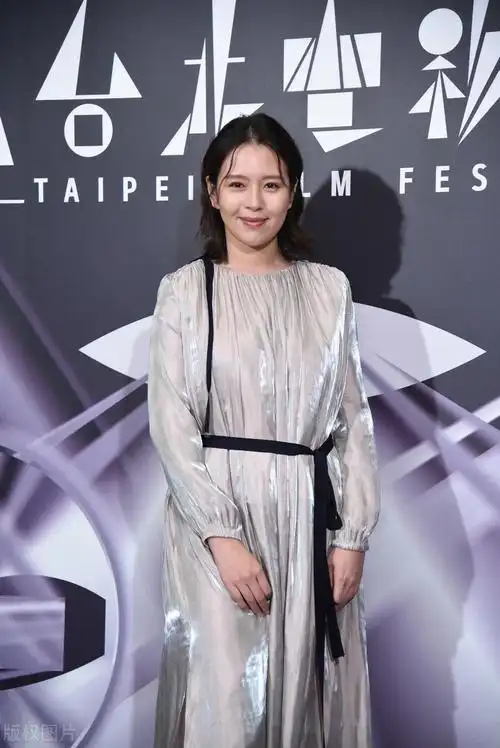 刘品言近照,很有气质的女星