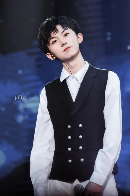 时代少年团火力全开演唱会##马嘉祺凌云试刃十九驰风