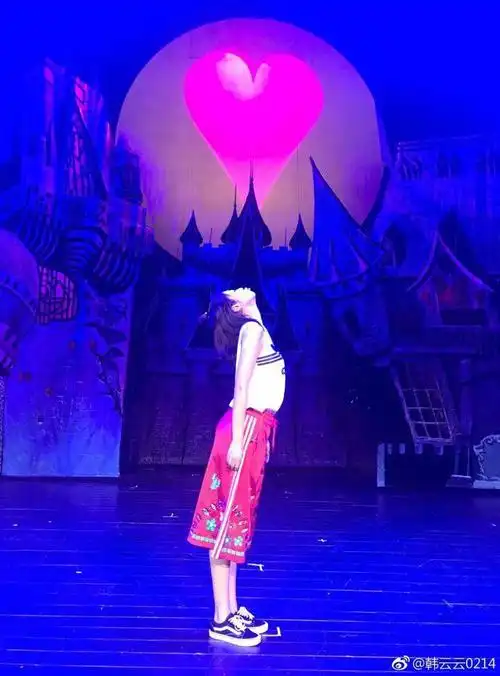 大长腿上线韩云云告诉你喜剧与美颜长腿一言不和全get