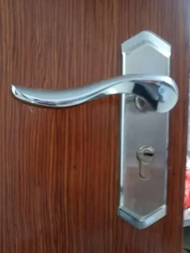 附有门锁图片,请帮忙,在线求助.