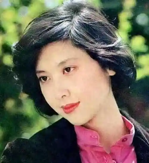 女儿国国王朱琳年轻时最美的几张老照片你们见过几张