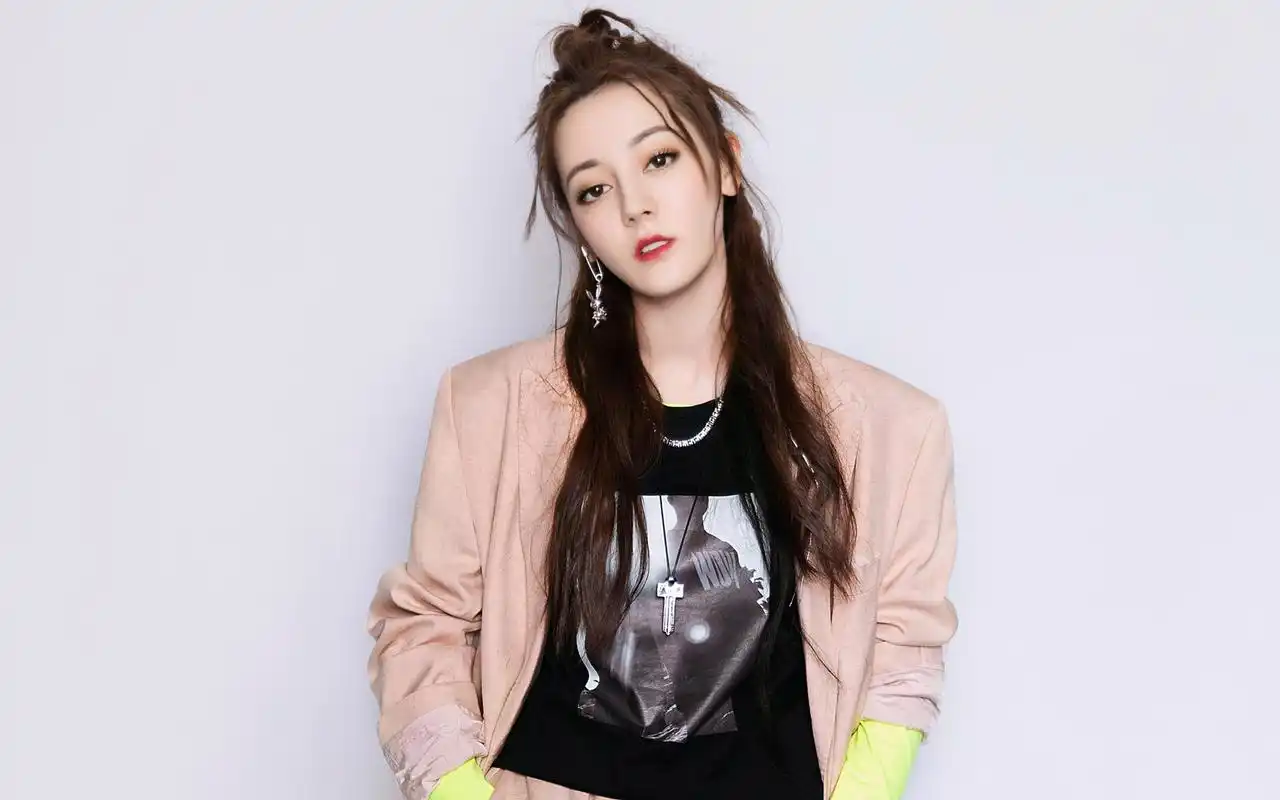 迪丽热巴创造营2019图片桌面壁纸