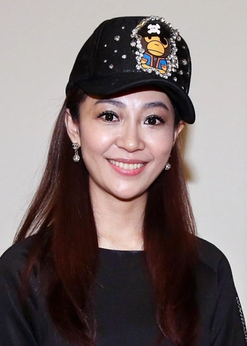 原创38岁庄士集团阔少庄家彬娶内地女友程新惠曾与傅明宪9年姐弟恋