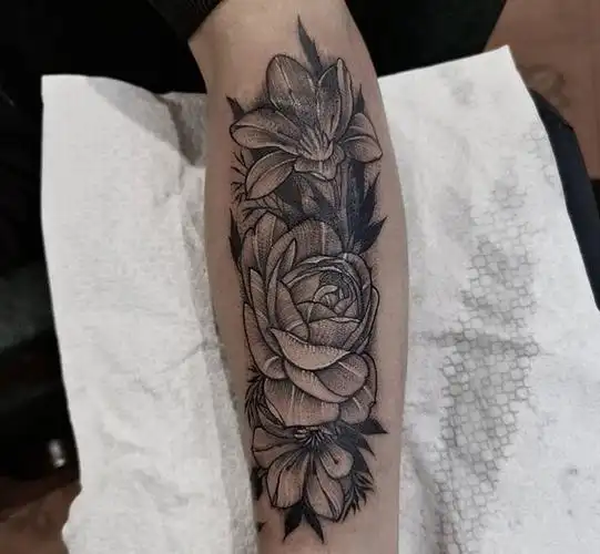 素花遮盖纹身图片_手部手臂点刺纹身图案