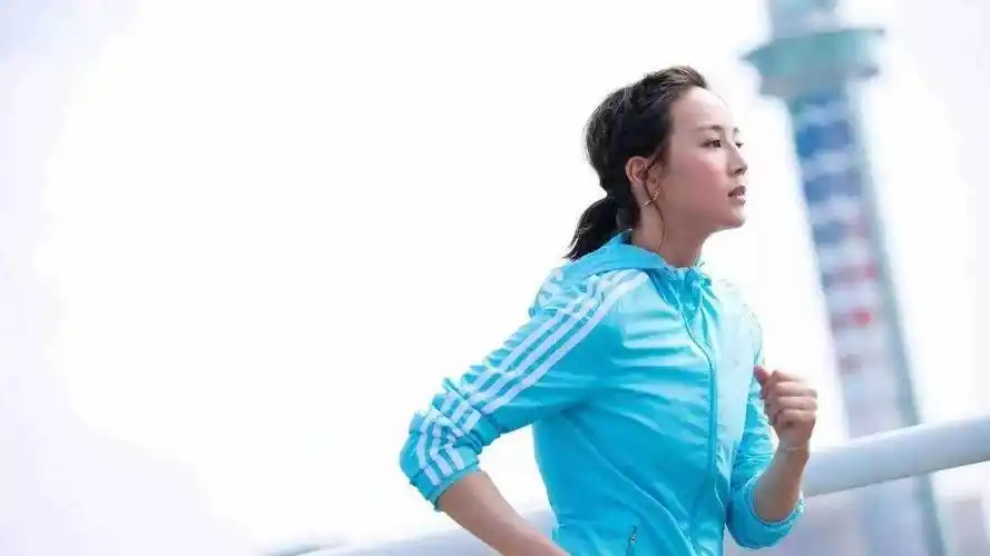 张钧甯频频被追求爱跑步又自律的女神有谁不喜欢