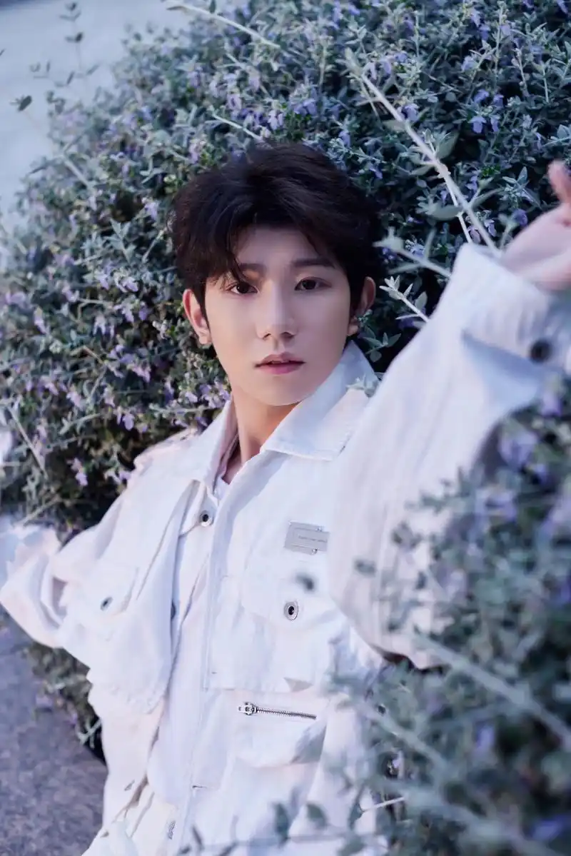 王源演唱会 #2023年一定要去看场演唱会 #王源王源王源 - 抖音