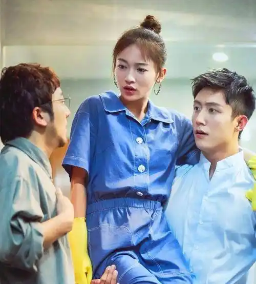 黄景瑜和吴谨言拍吻戏,导演故意没喊停,还一脸姨母笑_希西_段燃_观众