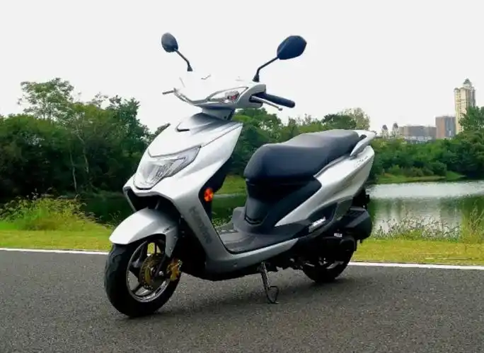 豪爵踏板车哪款最畅销豪爵踏板摩托哪个系列最好