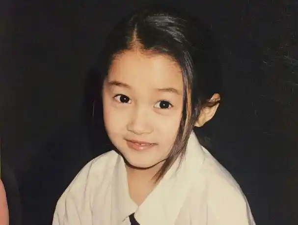 明星小时候长啥样认出了关晓彤杨颖欧阳娜娜