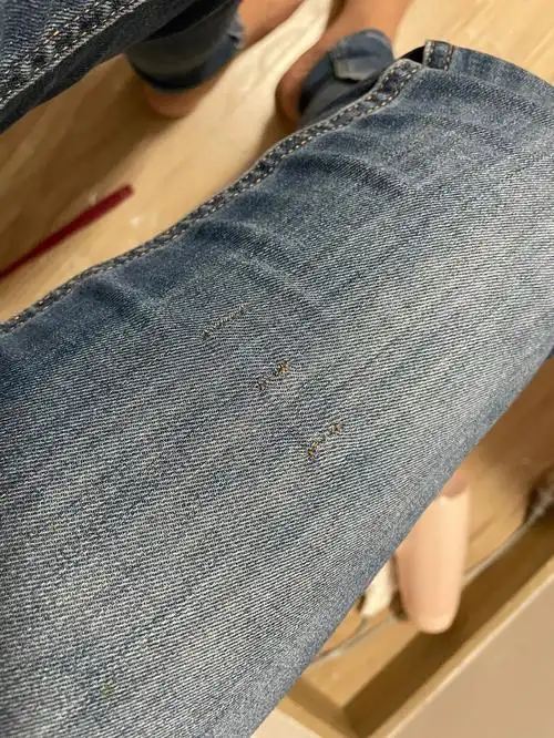 牛仔裤鼓包解决了