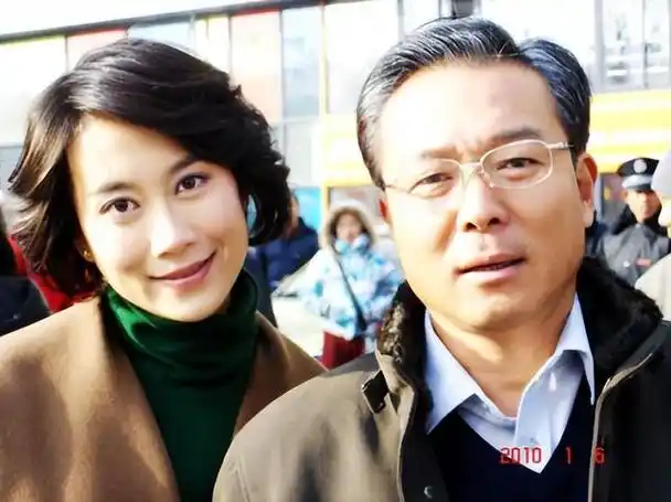 影帝谢园两段婚姻无子女61岁突然离世后妻子的选择让人感动