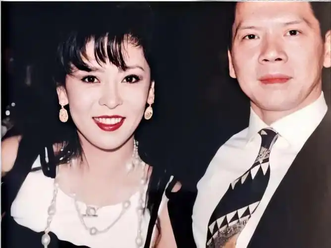 回顾陈岚6岁患白血病18岁被亲妈卖给舞厅凭着性子逆转人生