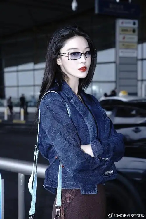 mostar##张馨予巴黎时装周首封