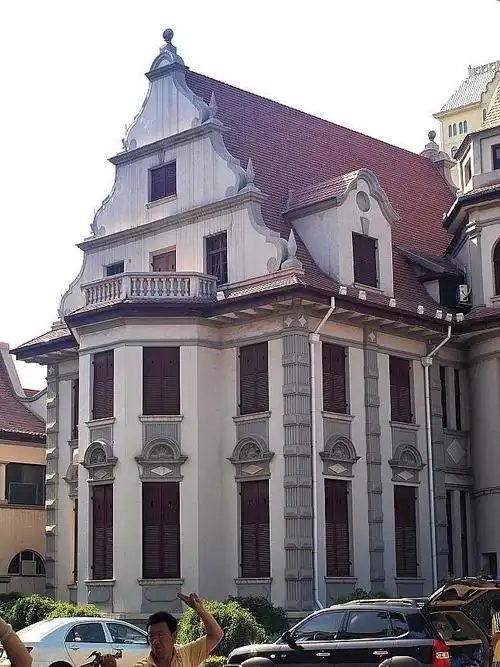 p>袁世凯故居位于河南省 a target="_blank" href="/item/周口市