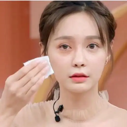 沈梦辰近日在乘风破浪的姐姐里表现出彩,封面图简直美到出圈.