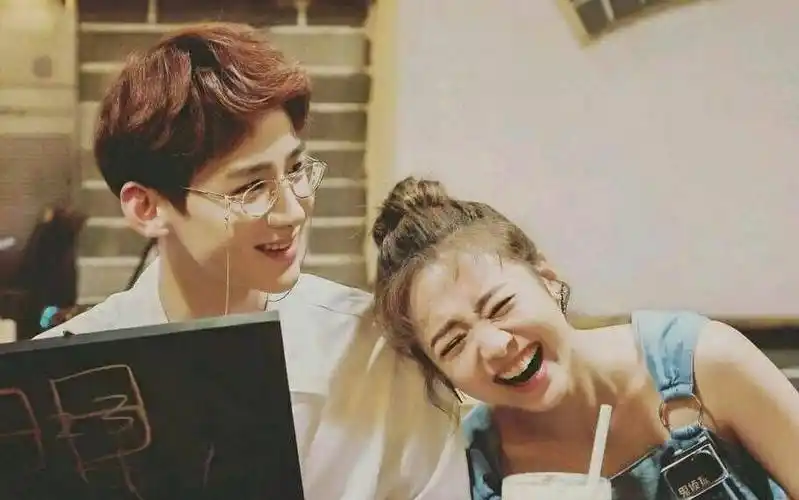 【吴映洁(鬼鬼)x白敬亭】【魄魄】存在感极强的白敬亭先生_哔哩哔哩