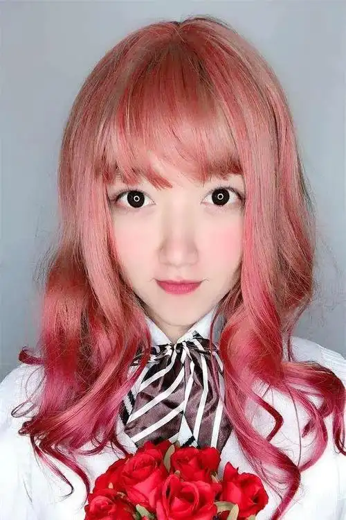 女装大佬:人生不能回头,但是可以拐弯|伪娘|直男|ladybeard_网易订阅