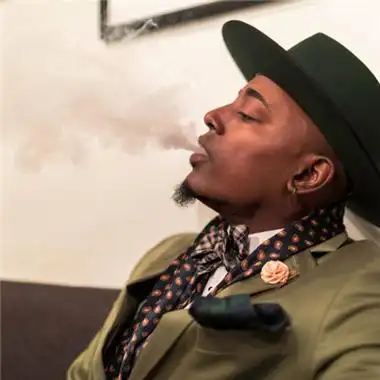 欧美侧脸霸气头像男生头像