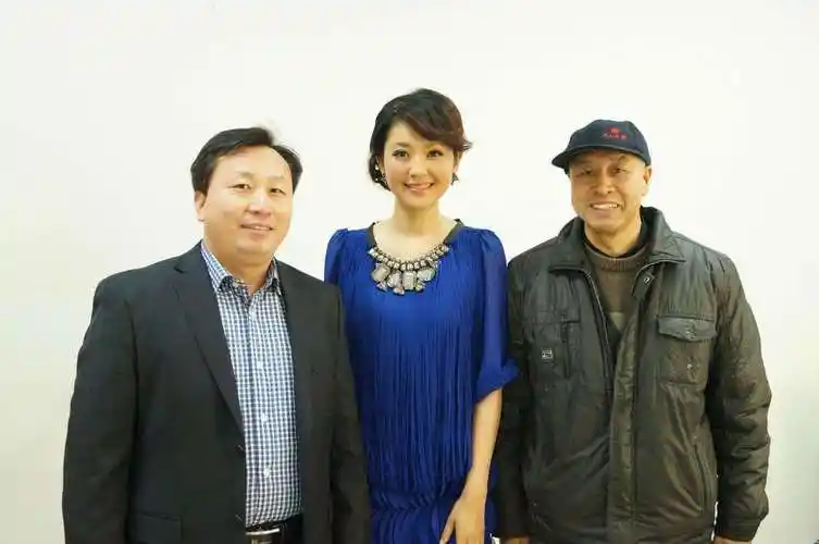 从无名幼师到电视主持,嫁上级男子成影视副领导,方琼为何能成功_工作