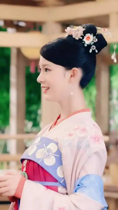 陈瑶《柜中美人》胡飞鸾