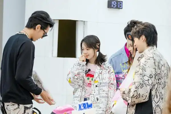 赵今麦和吴亦凡什么关系( 赵今麦吴亦凡的综艺)