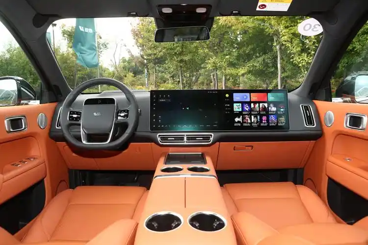 纯电suv理想l8,pro版和max版差别在哪里,哪款合适你?