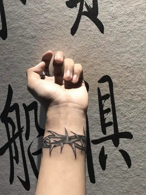 荆棘手环_纹身图案手稿图片_王新颖的纹身作品集