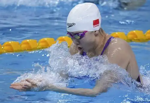 游泳——全国冠军赛:女子100米蛙泳预赛赛况