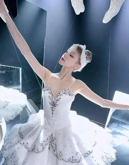 宋雨琦近期照片