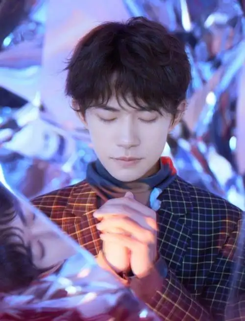 易烊千玺,十九岁生日快乐