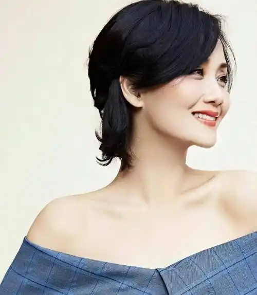 5位"妈妈专业户":天生一张养尊处优脸,浑身贵气,演不来穷人_角色_李颖