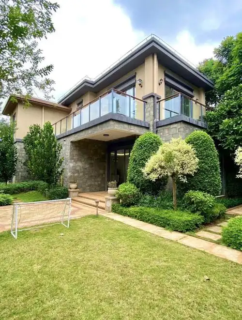 赶在2025年封关前,拿下海口江东229平独栋别墅,带大花园真不错